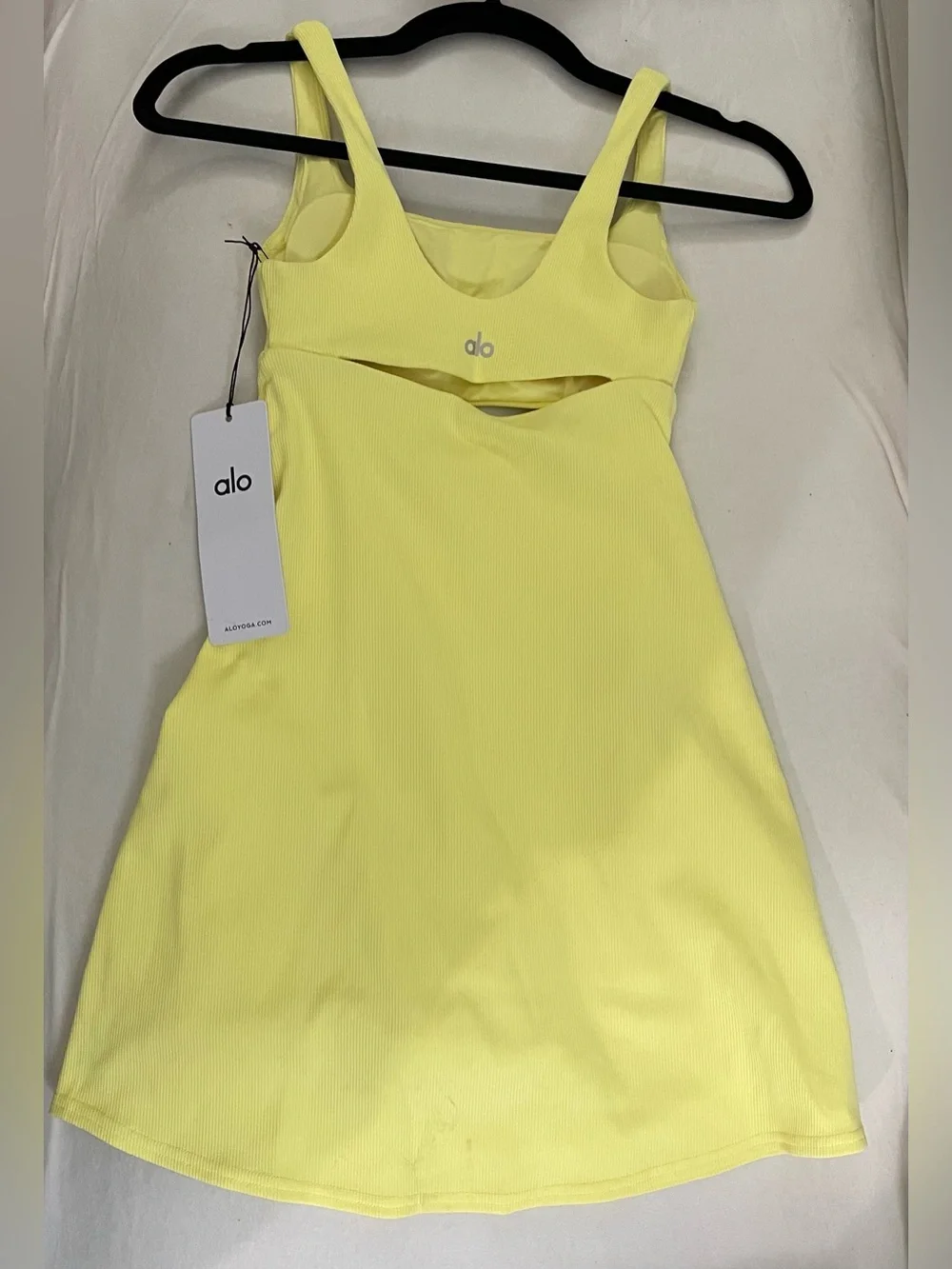 Alo Yoga NWT Slice Tennis in Sunshine Yellow Shorts Underneath Size XS
